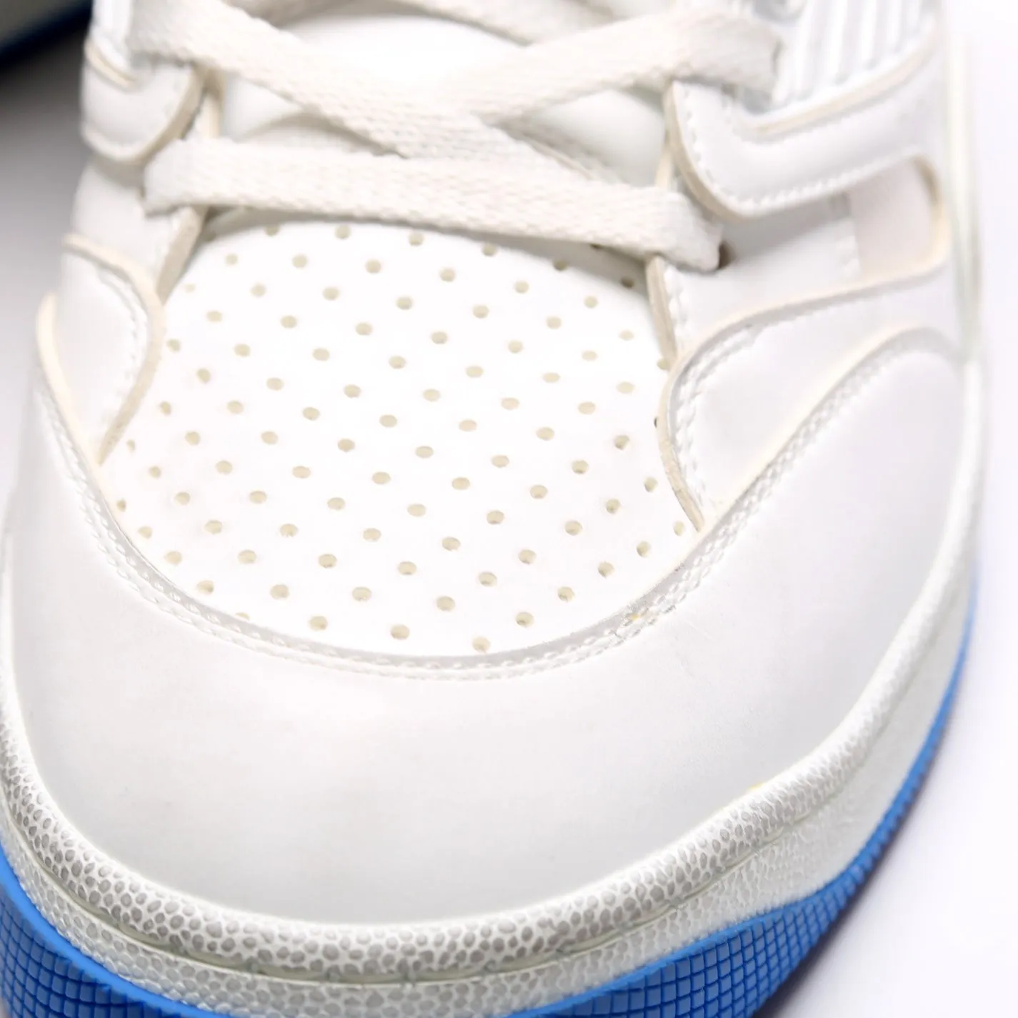 Basket High Top Distressed Sneakers Size 38.5
