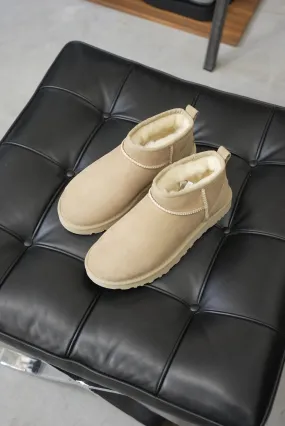 CLASSIC ULTRA MINI UGG SAND